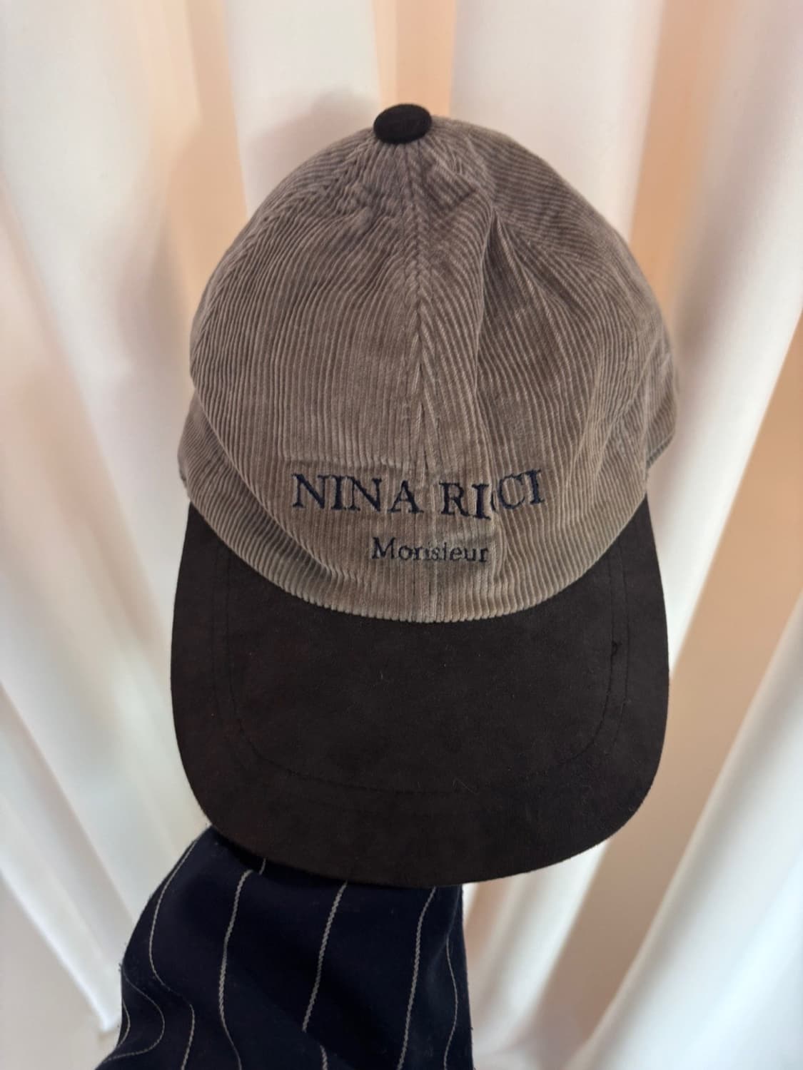 90s Nina Ricci Corduroy Cap 상품이미지1