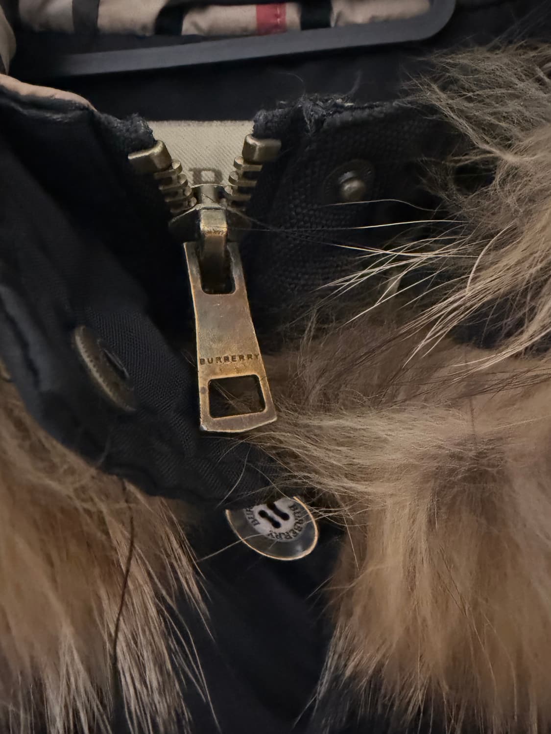 버버리 브릿 폭스퍼 구스다운 패딩 M(66) 상품이미지5