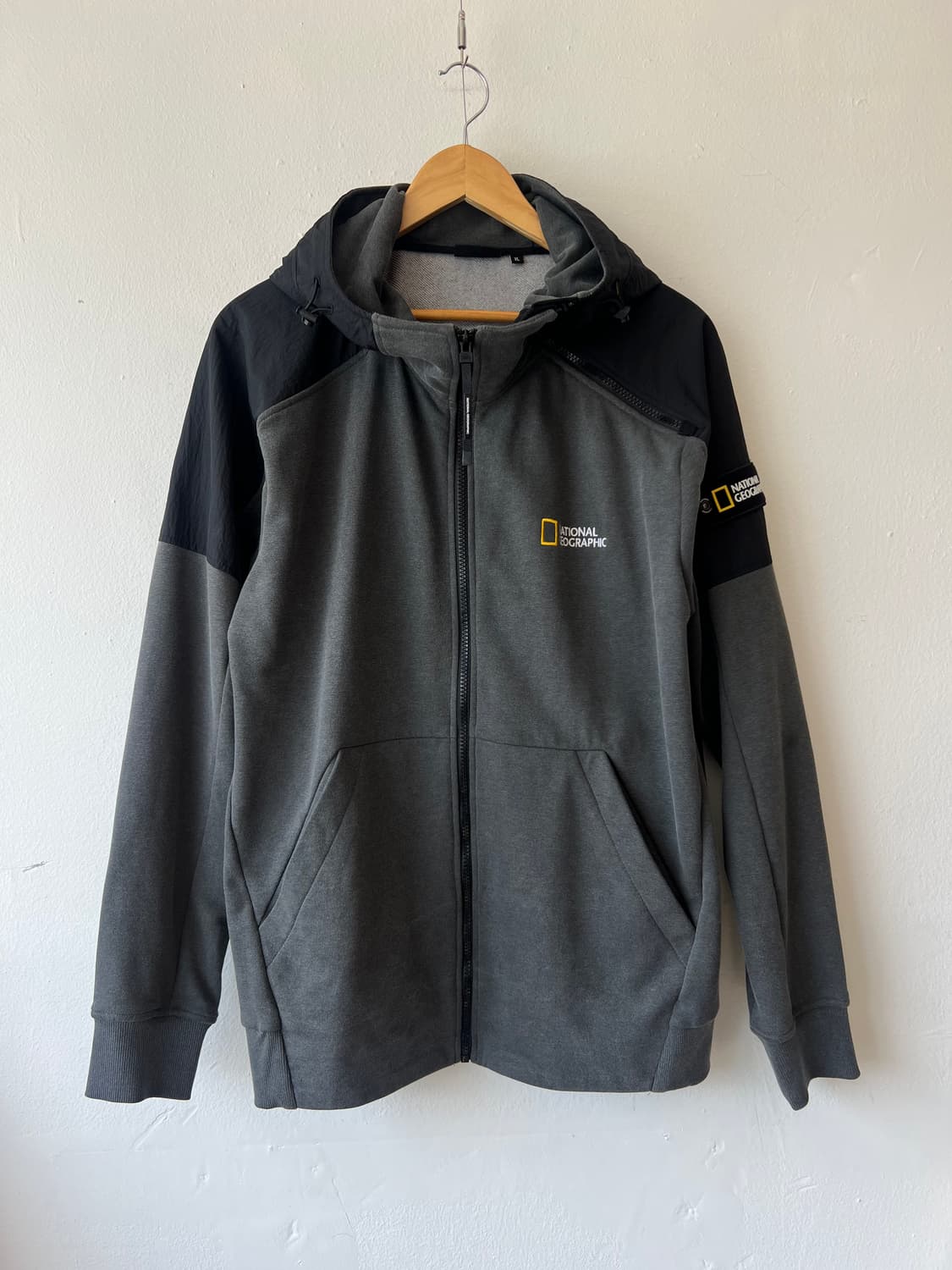 내셔널지오그래픽 남성 차콜 후드집업점퍼 간절기점퍼 상품이미지2