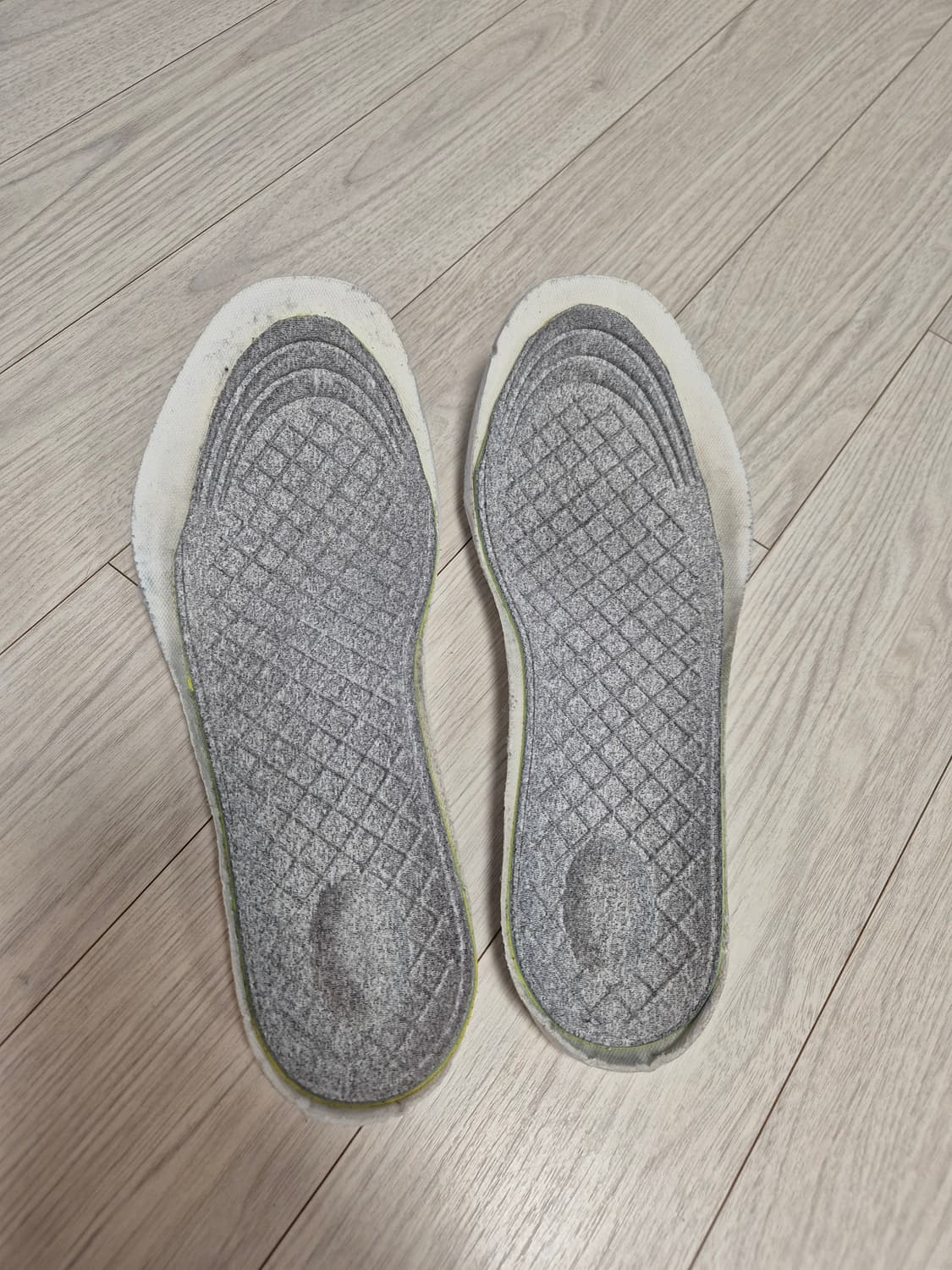 발렌시아가 카고 스니커즈 검흰 40 상품이미지4