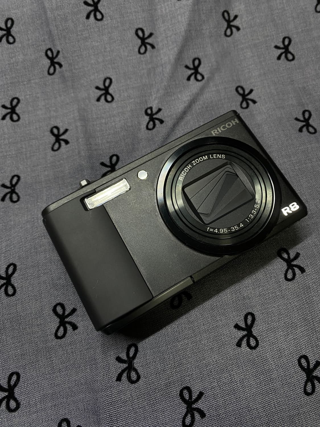 ✨원영픽✨풀박- ricoh r8 검정 디카 미품 상품이미지1