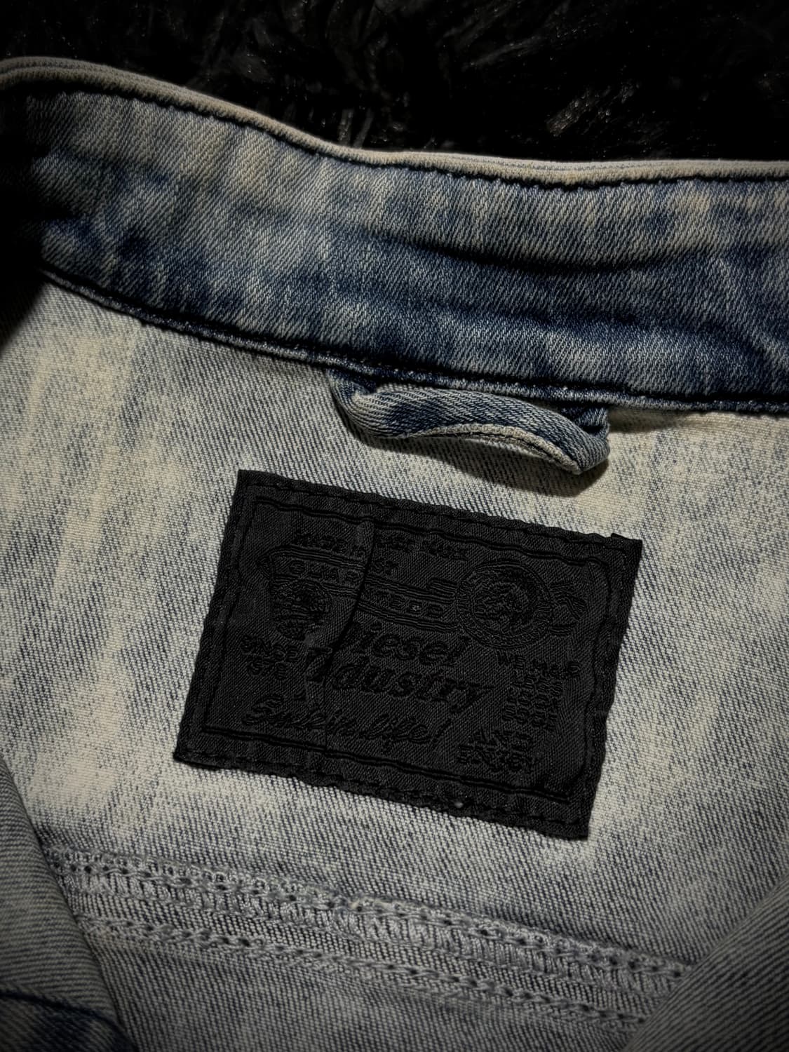 Diesel 연청 화이트 팔 부분 데미지 디테일 데님자켓 상품이미지9