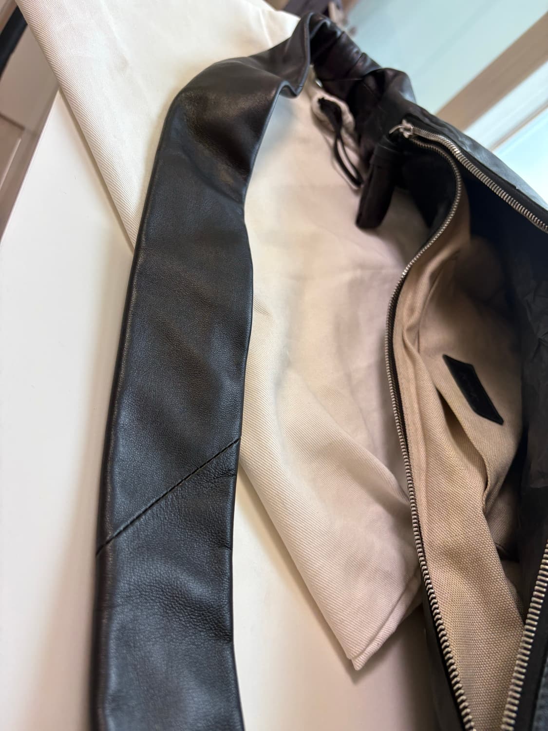 르메르 크루아상백 라지 백화점구입 블랙 상품이미지8