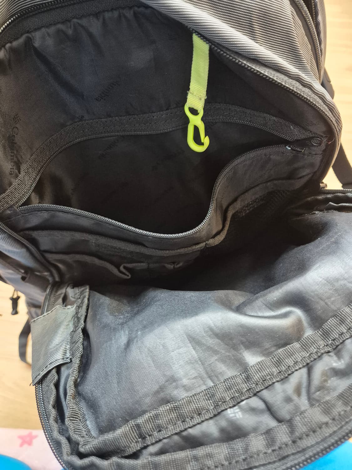 콜롬비아 Castle Valley 27L 등산 백팩입니다. 27L 수납  상품이미지4