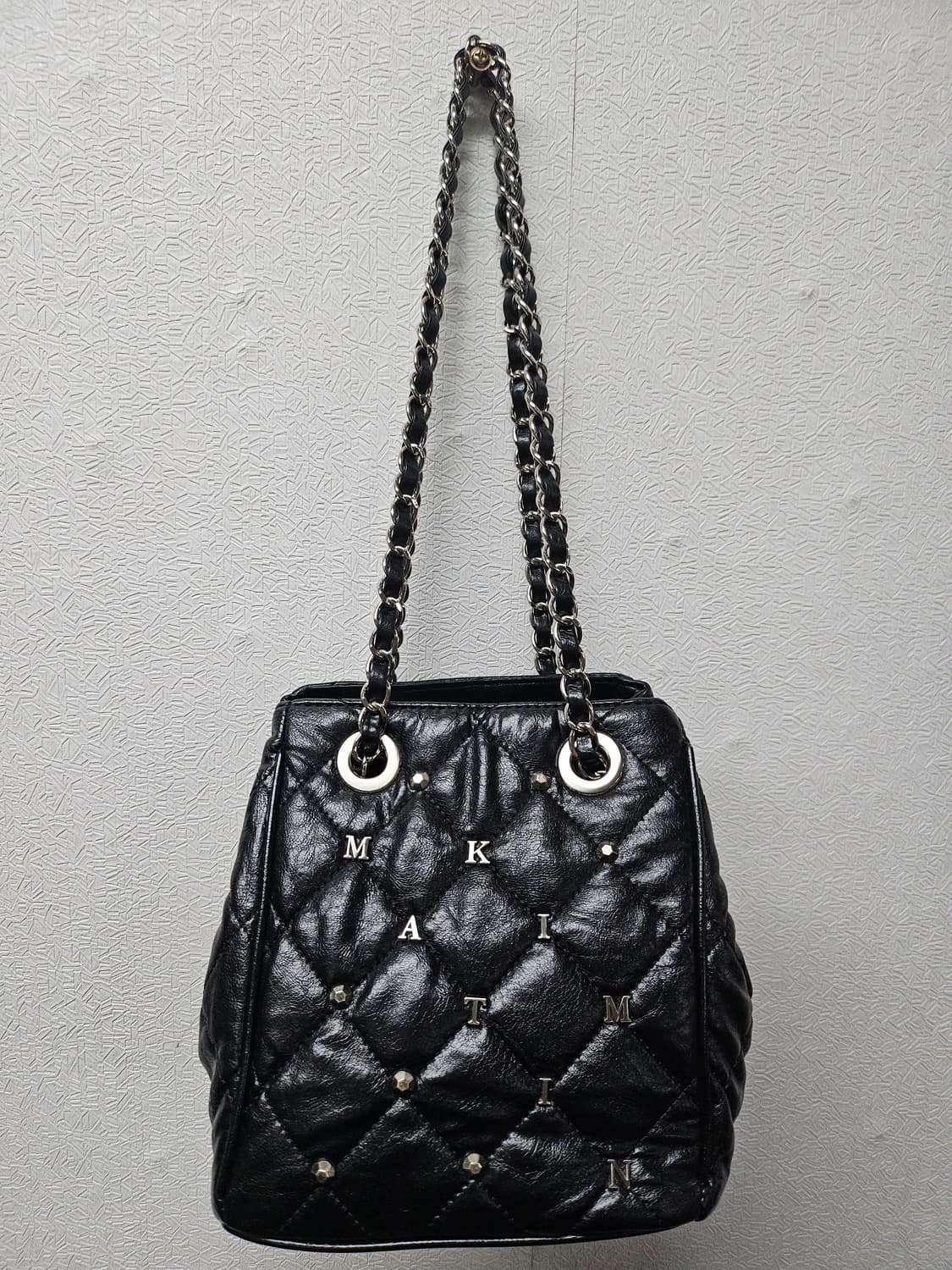 마뗑킴 스터드 미니 퀼팅 버킷백  블랙 숄더 크로스백 상품이미지1