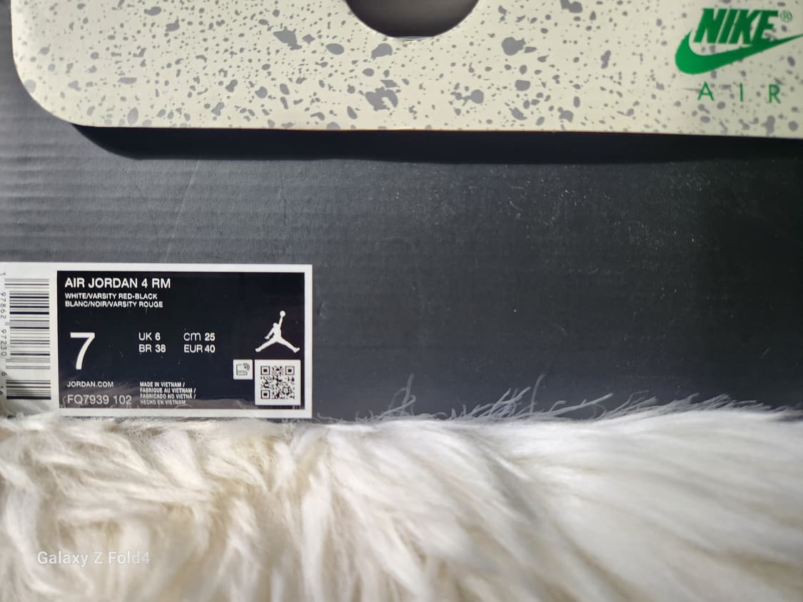 나이키 에어 조던 4 RM 화이트(250mm)새제품판매합니다. 상품이미지7