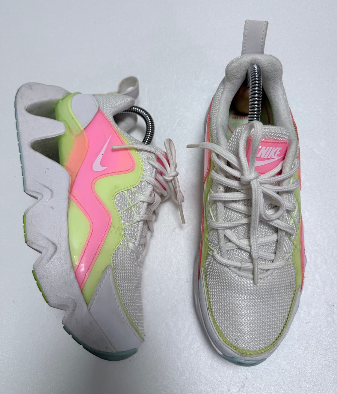 나이키 여성 러닝화 화이트 네온 스니커즈 240 상품이미지1