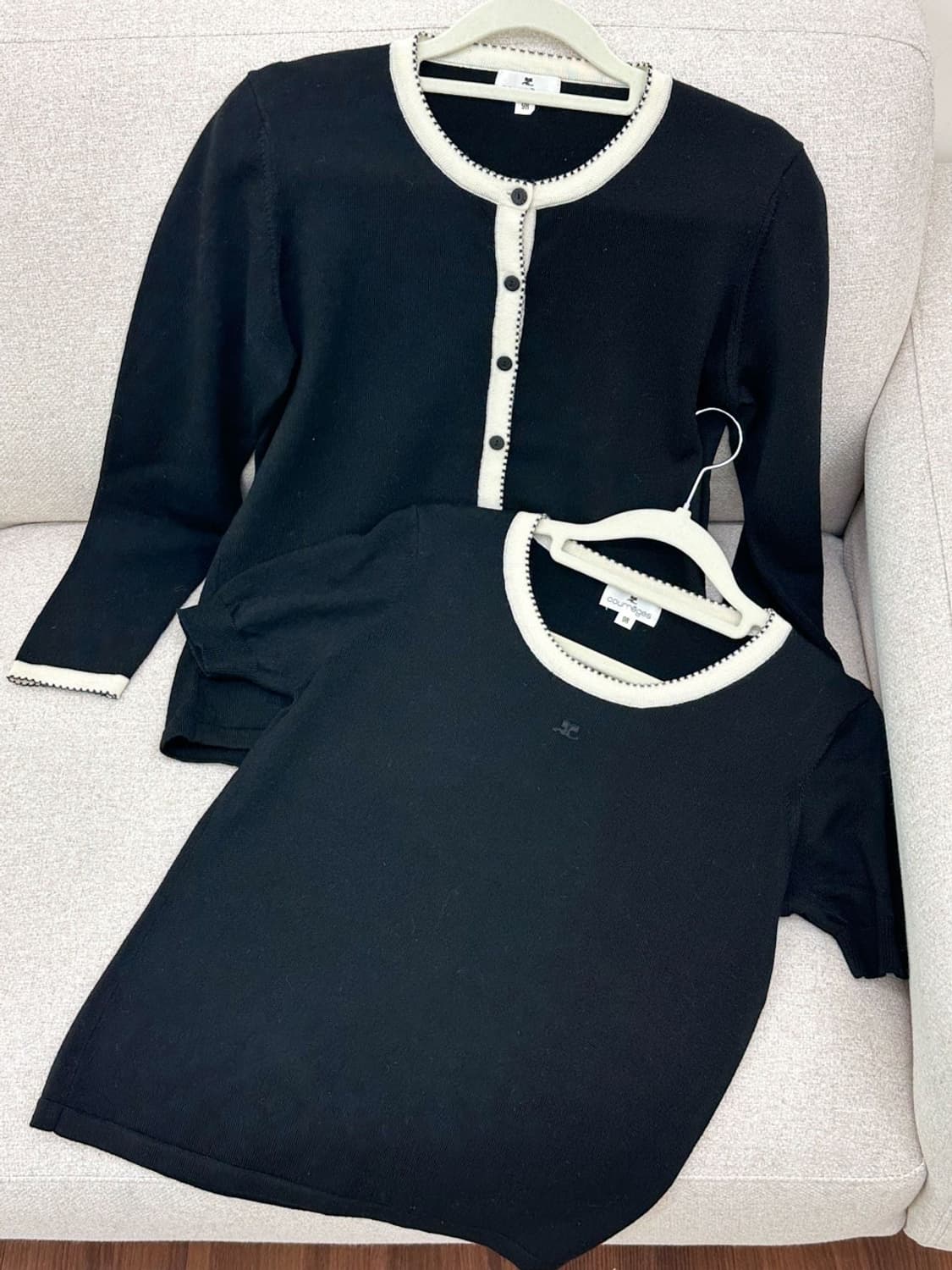 courreges / 꾸레쥬 블랙 울 니트 +가디건 세트  상품이미지4