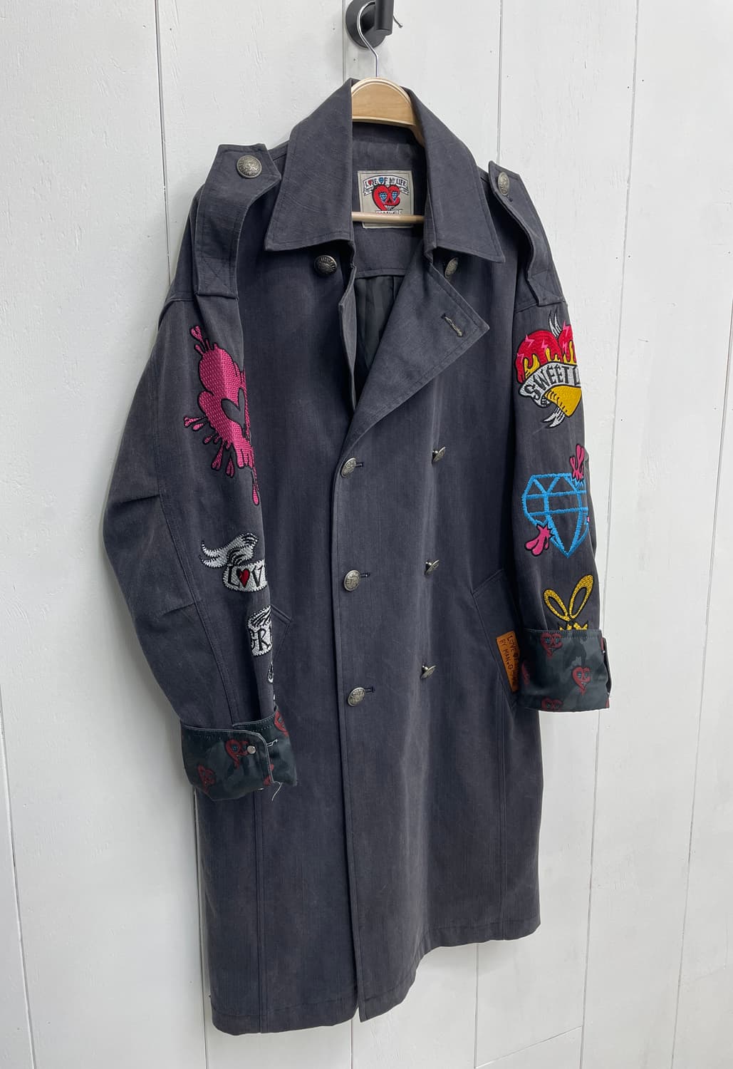 그라피스트 만지 자수 패치 더블 트렌치 코트 상품이미지6