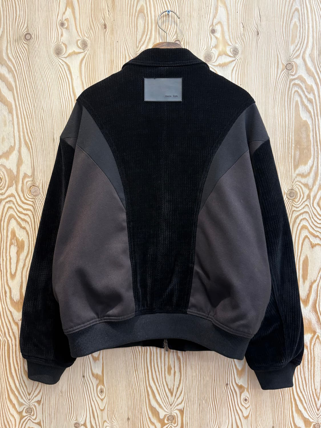 마뗑킴 코듀로이 오발 바시티 자켓 상품이미지3