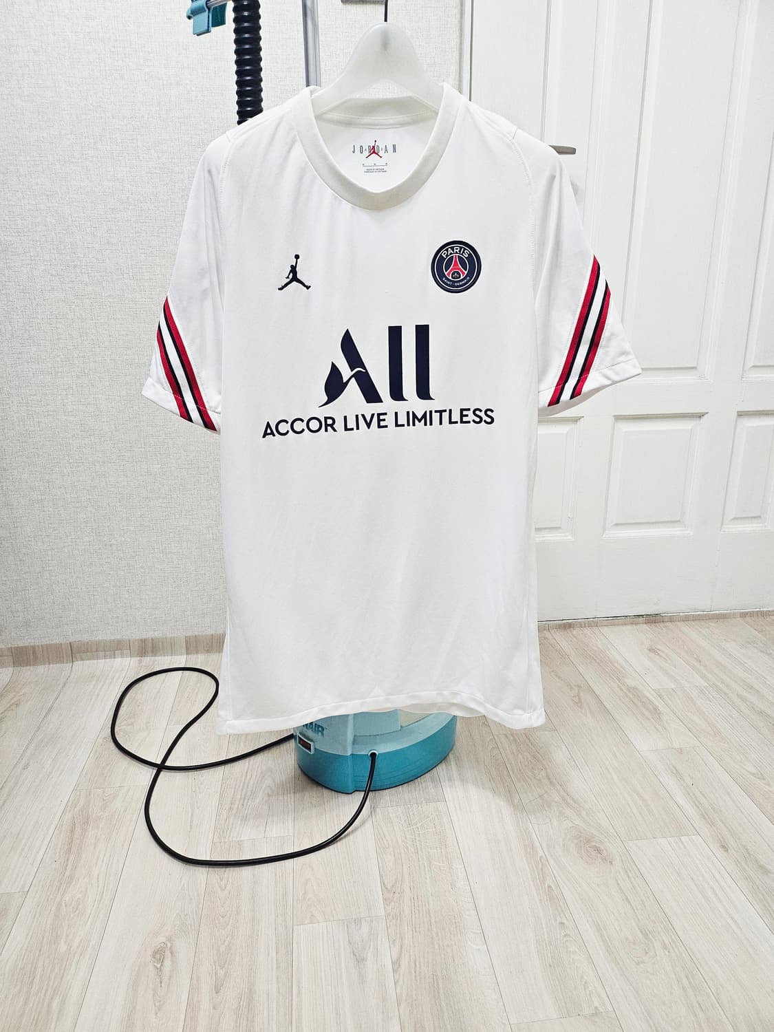 (100) 나이키 조던 (PSG)파리생제르망 [화이트] 스트라이크 반팔탑 상품이미지1