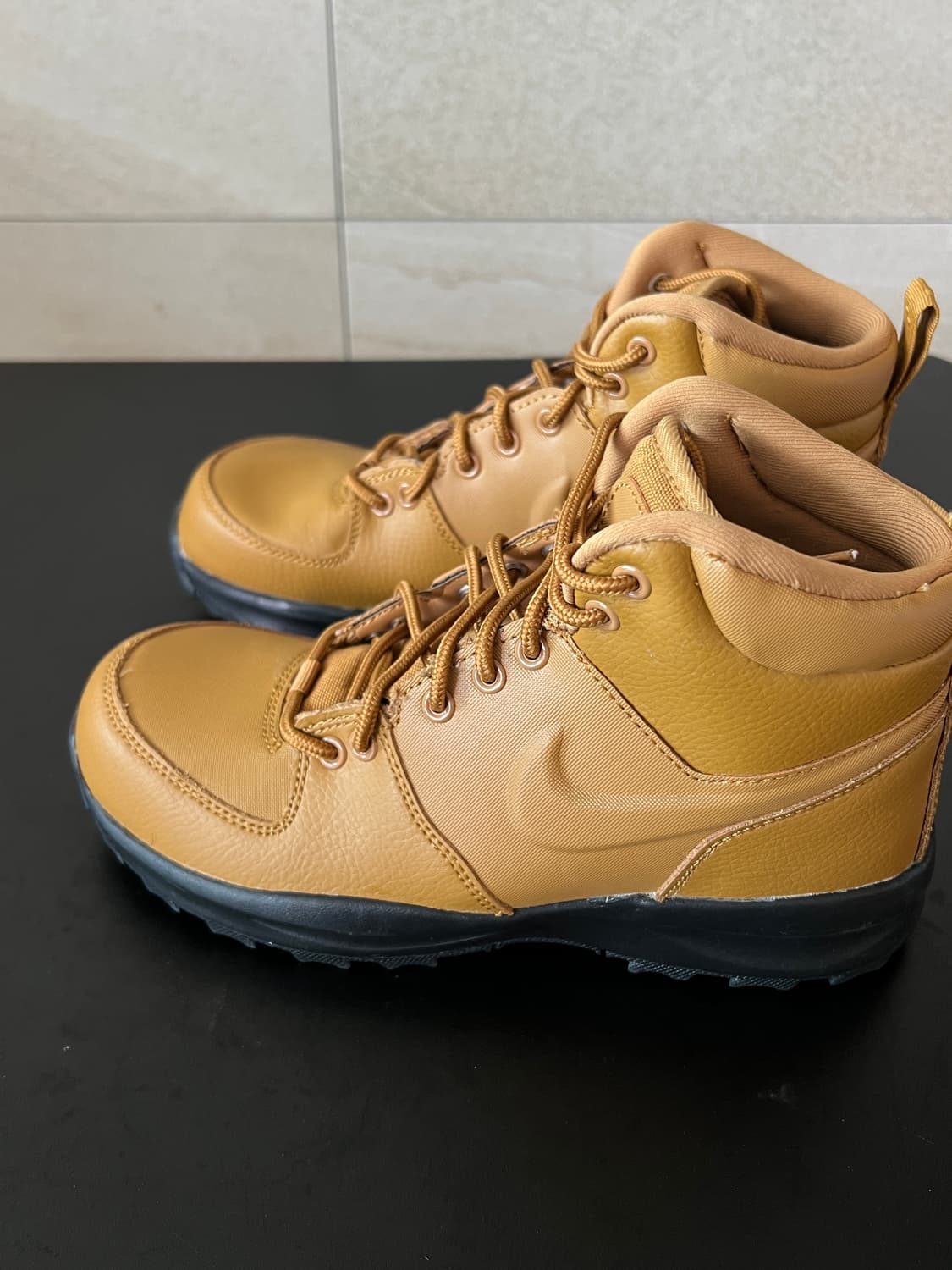 [235mm] [미사용 새제품] 나이키 마노아 레더 (위트/된장색) 풀박 상품이미지5