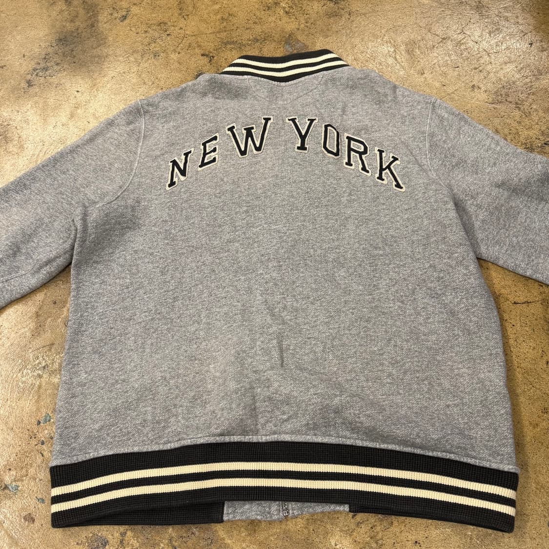 폴로 랄프로렌 그레이 바시티 자켓 상품이미지4