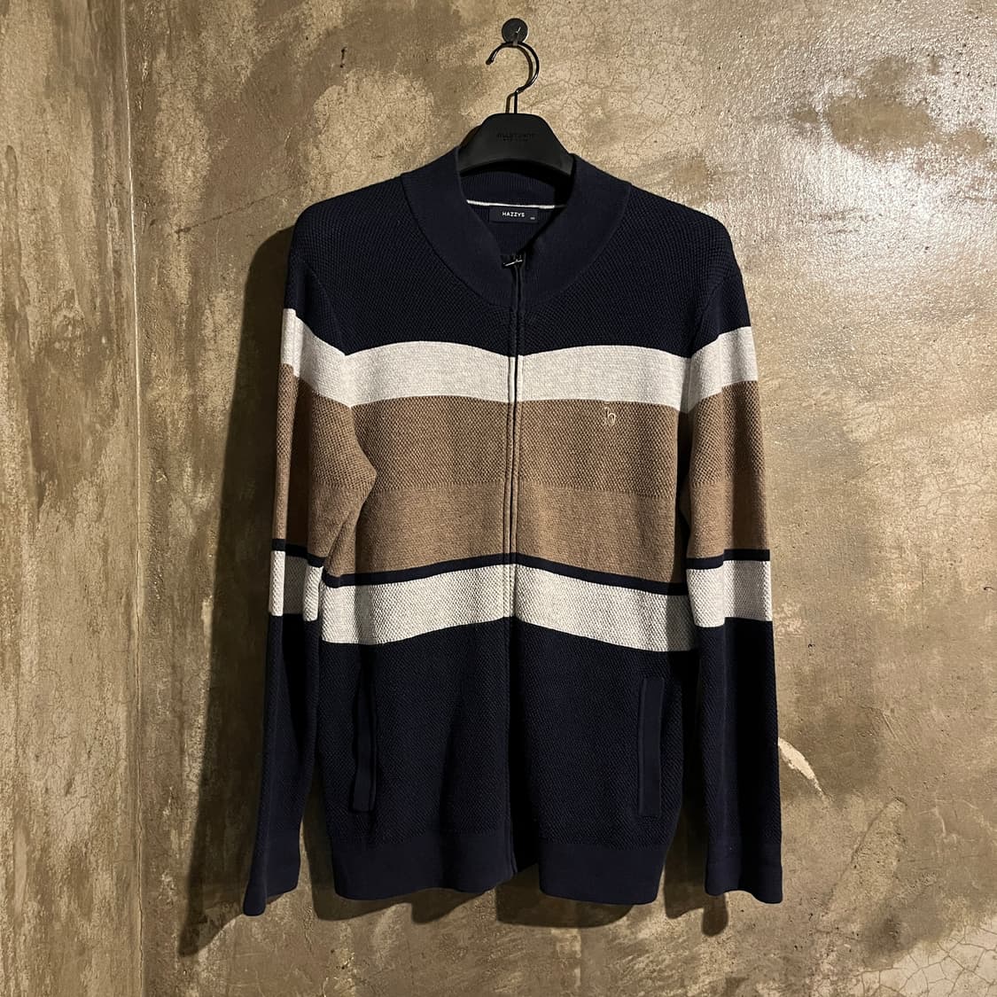 헤지스 니트 집업 상품이미지1