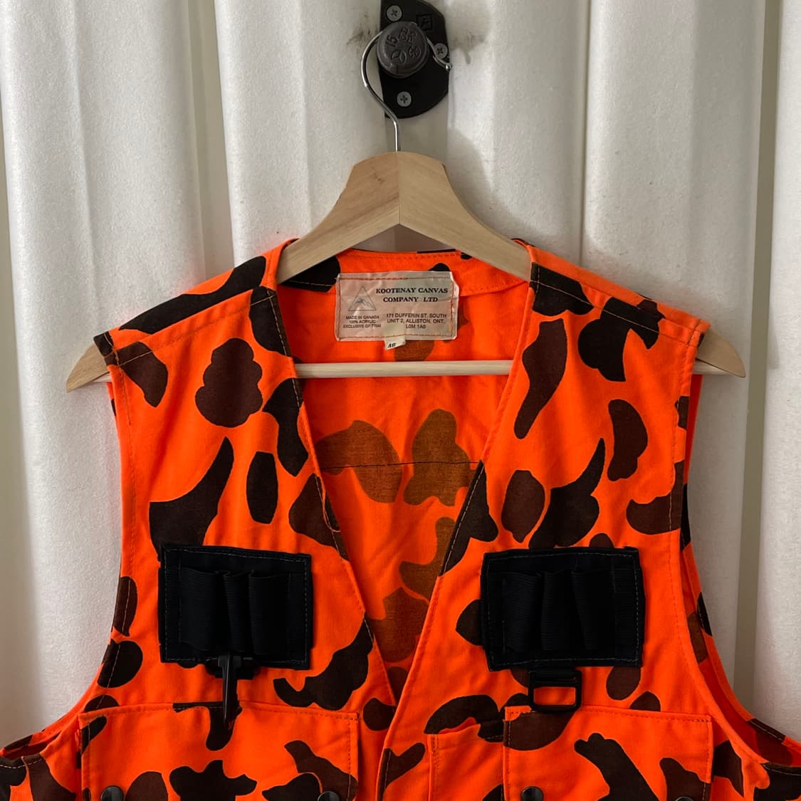 오렌지 독개구리 패턴 테크웨어 조끼 상품이미지5