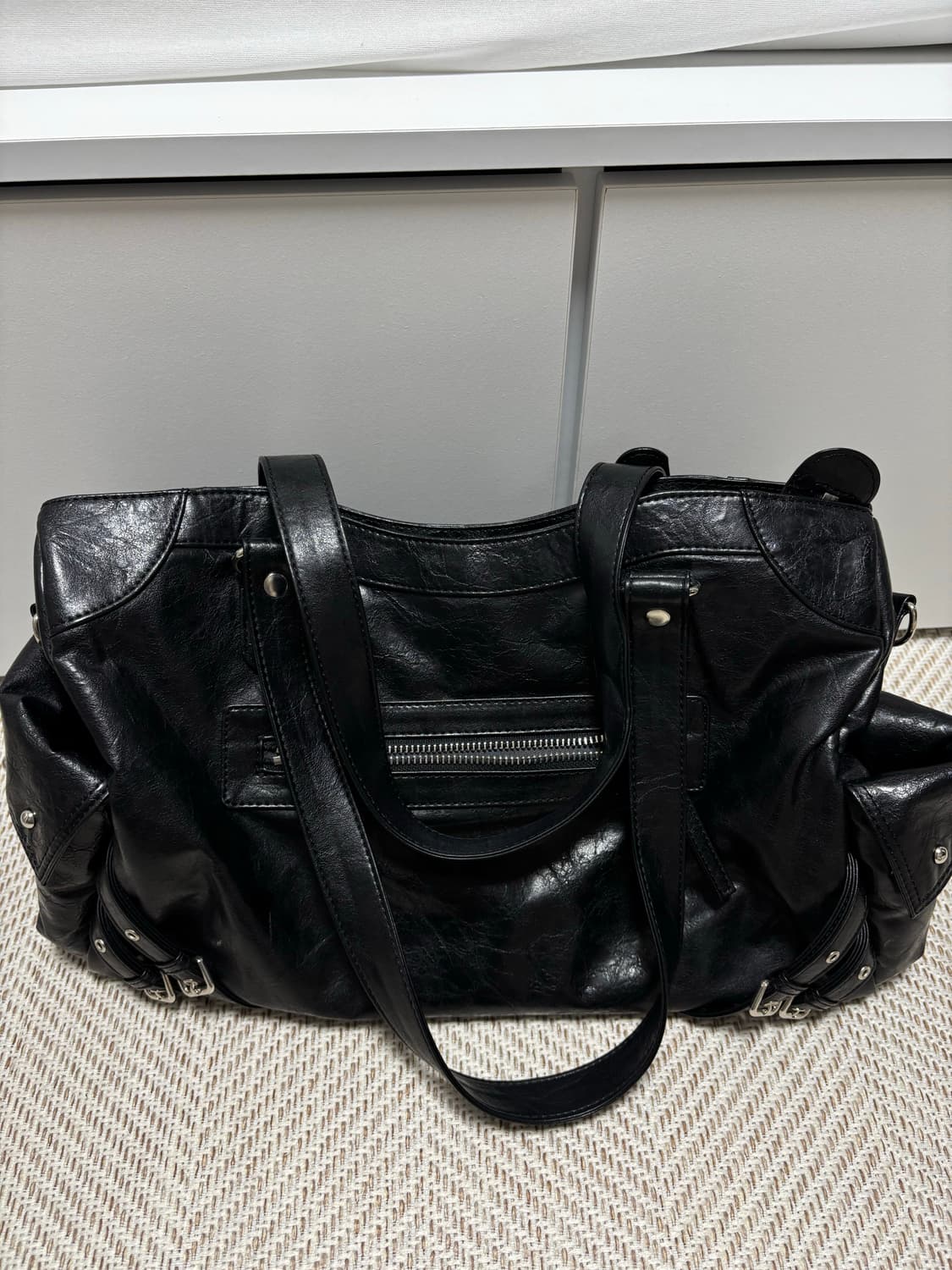 Deinet 다이닛 스터드 포켓 숄더백 상품이미지5