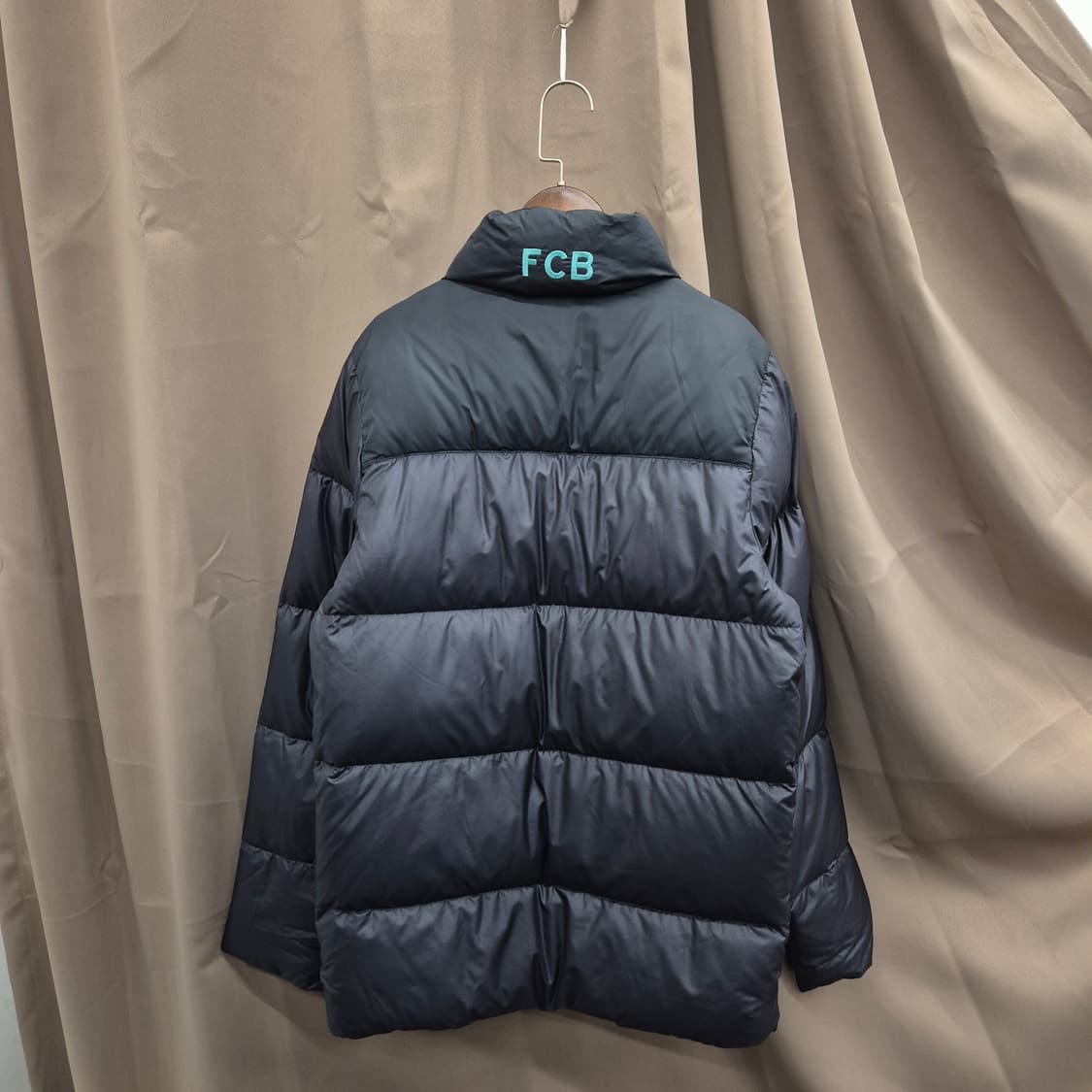 나이키 바르셀로나 다운 패딩 상품이미지3