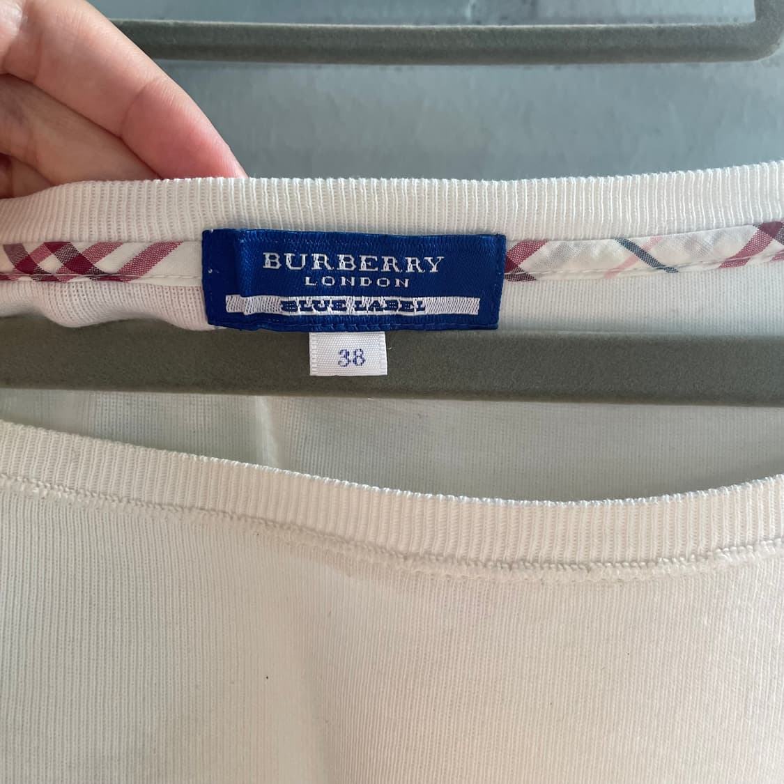 버버리 블루라벨 7부 아이보리 반팔 티셔츠 상품이미지3