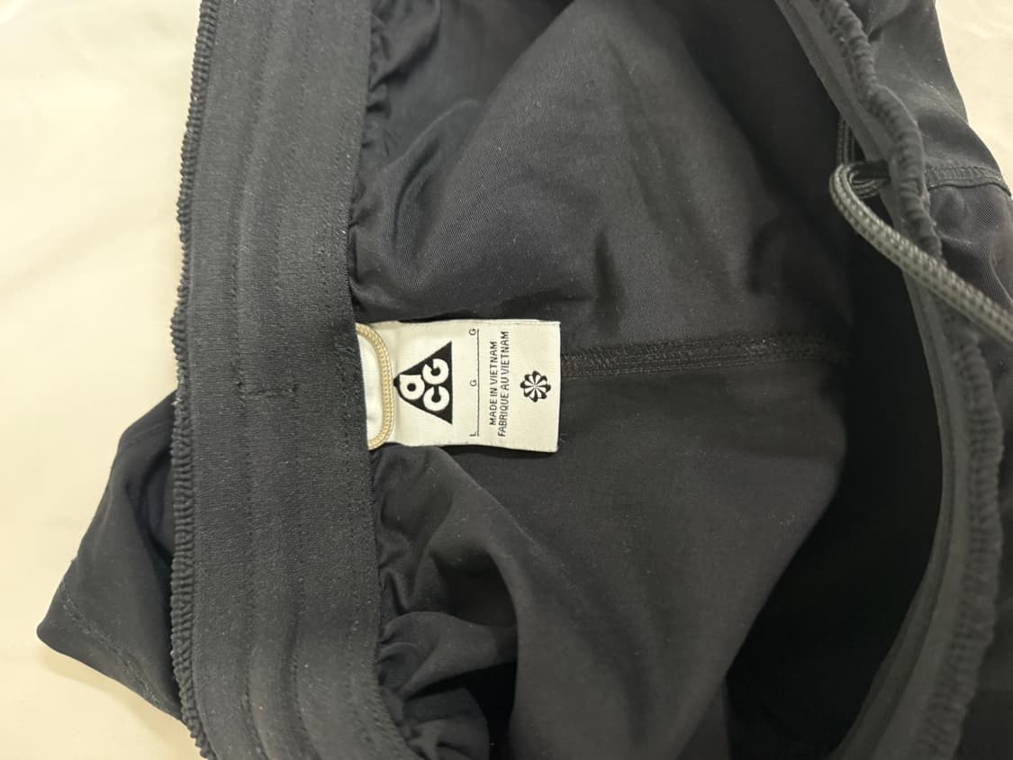 (W) 나이키 ACG 오버사이즈 쇼츠 블랙 L사이즈 상품이미지4