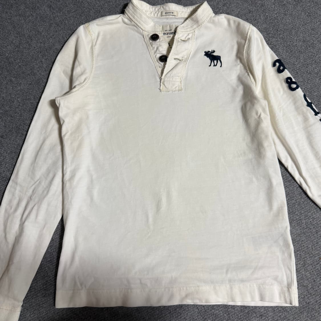 아베크롬비 화이트 헨리넥 긴팔티셔츠 상품이미지2