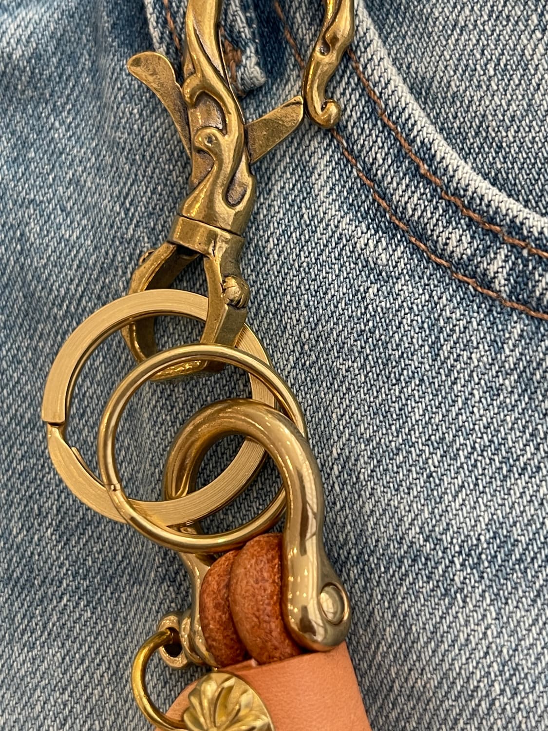 Feather Leather Key Holder 상품이미지2