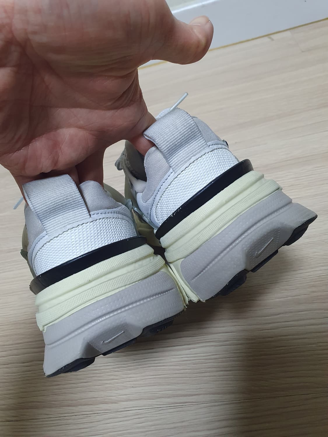 나이키 v2k 런 운동화 235 상품이미지6