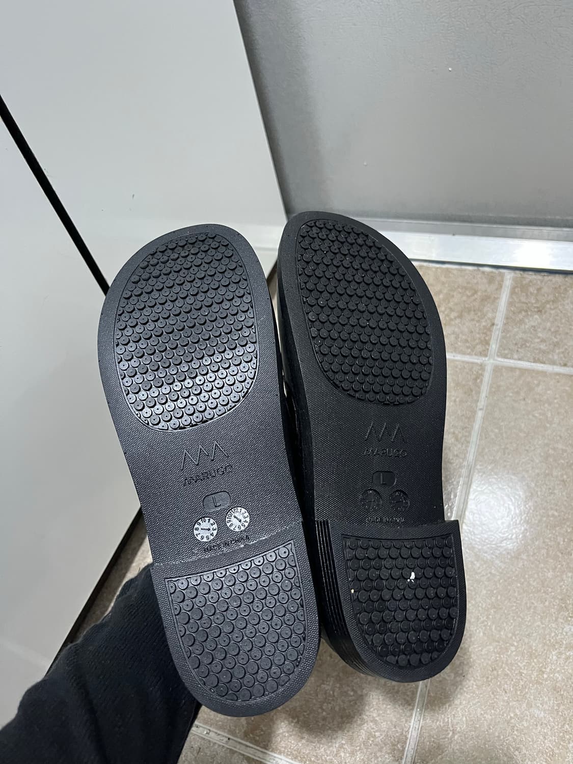 ‼️새상품) MARUGO 블랙 로퍼 미끄럼방지 245 상품이미지4