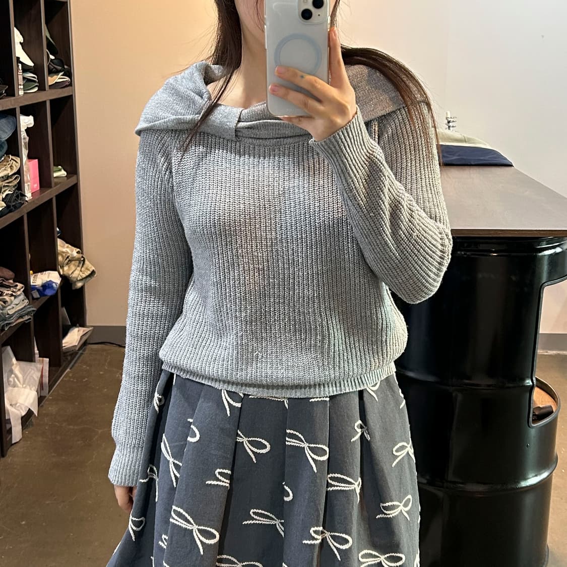 그레이 리본디테일 니트 상품이미지1