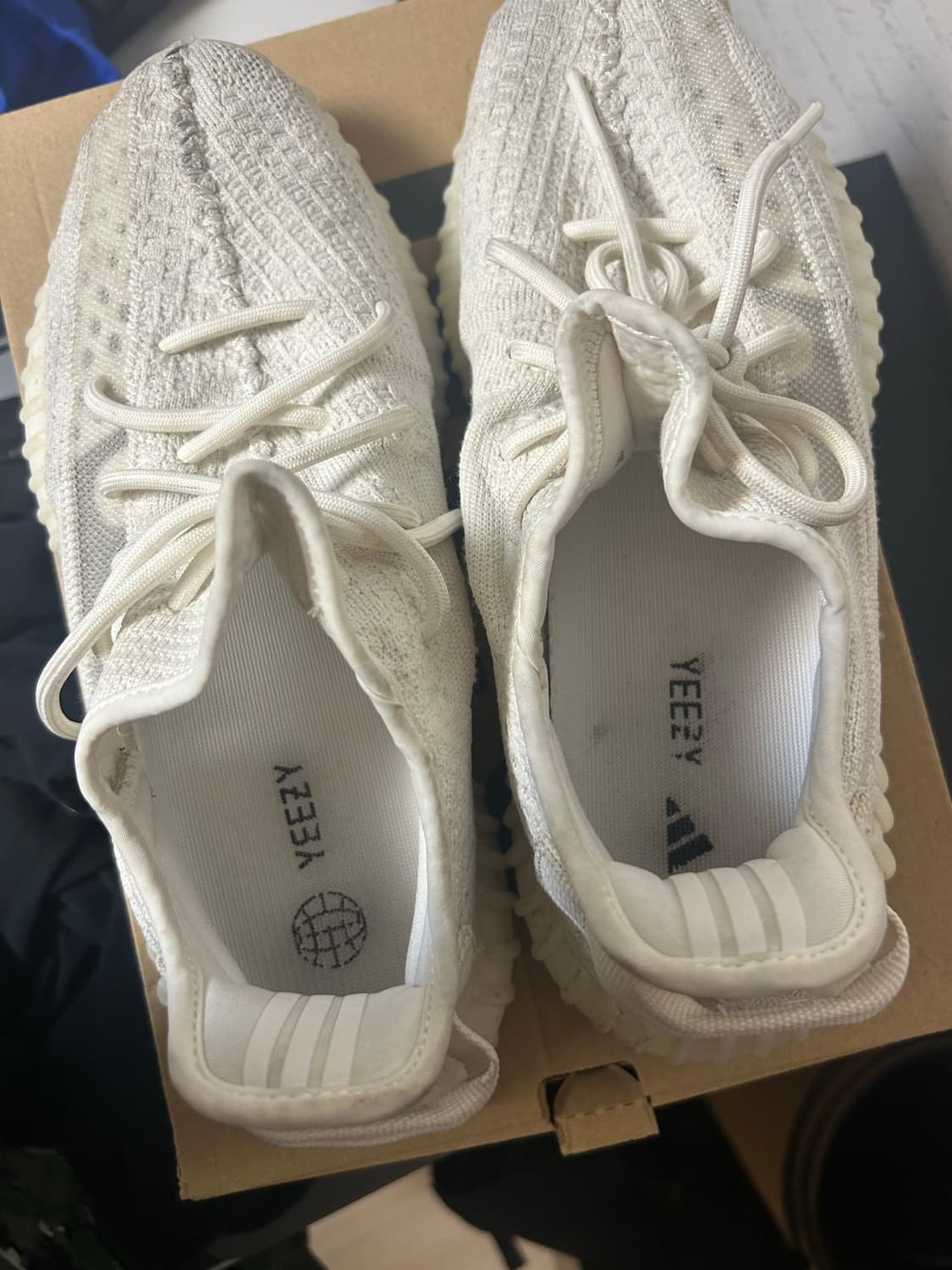 아디다스 이지부스트 350 V2 본 상품이미지2
