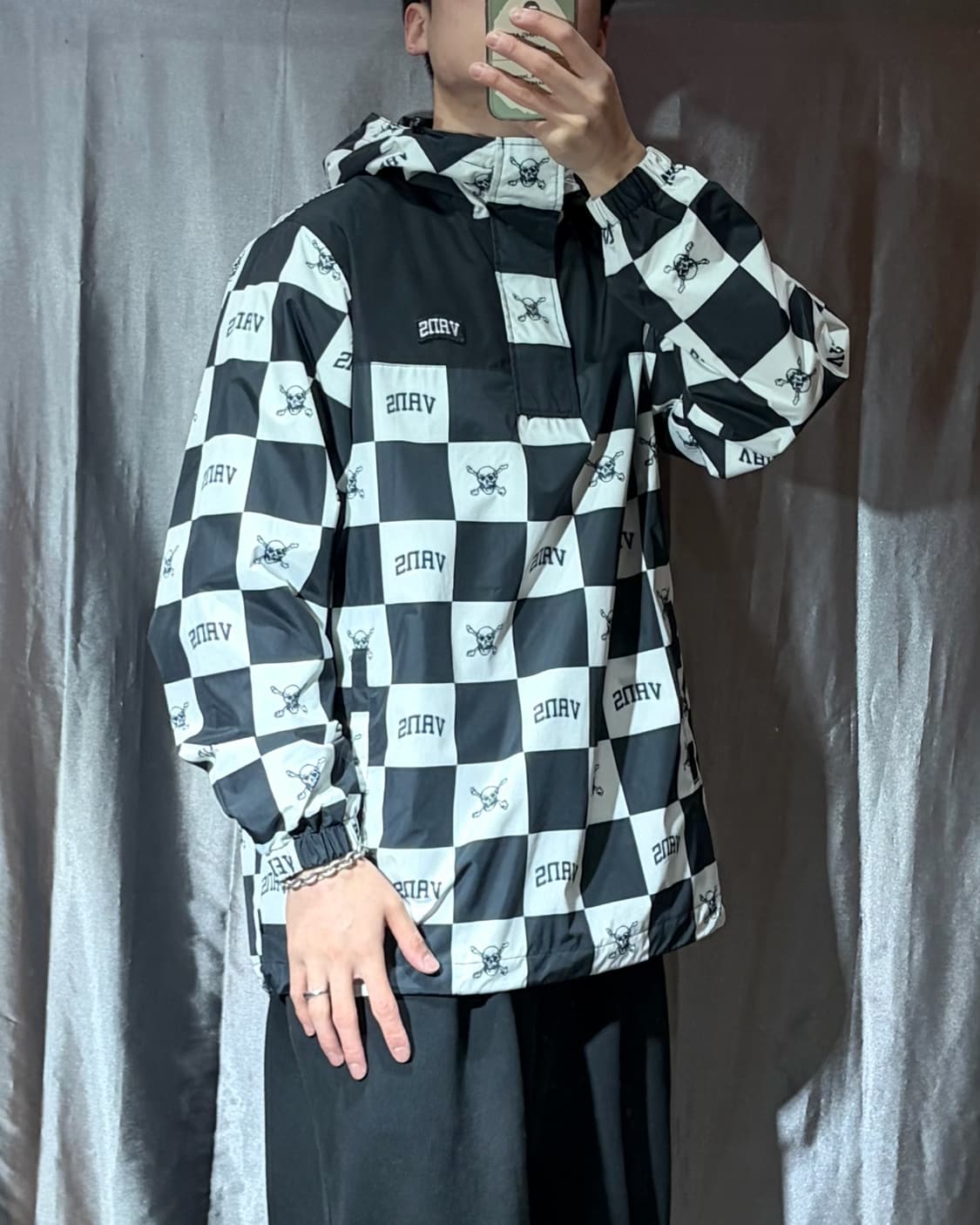 L Vans 반스 스컬 체커보드 나일론 후드 아노락 상품이미지1