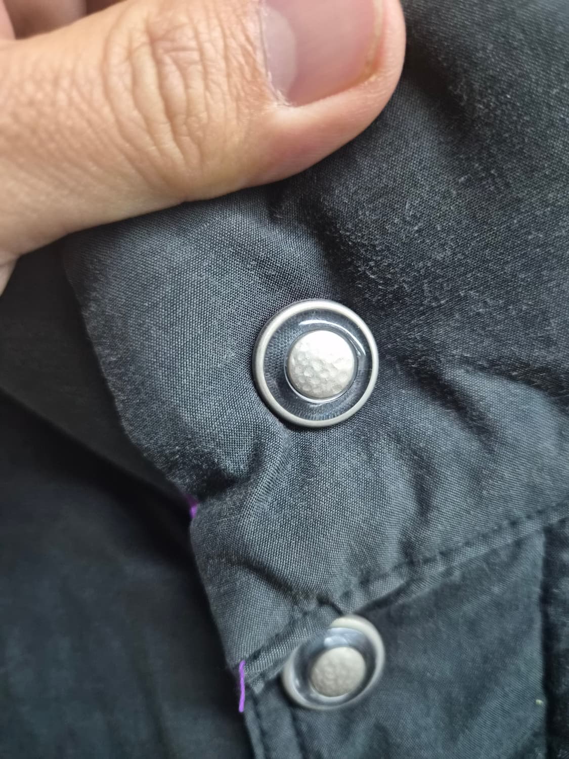 105) 리복 올드스쿨 블랙/퍼플 리버시블 패딩 팝니다 상품이미지3