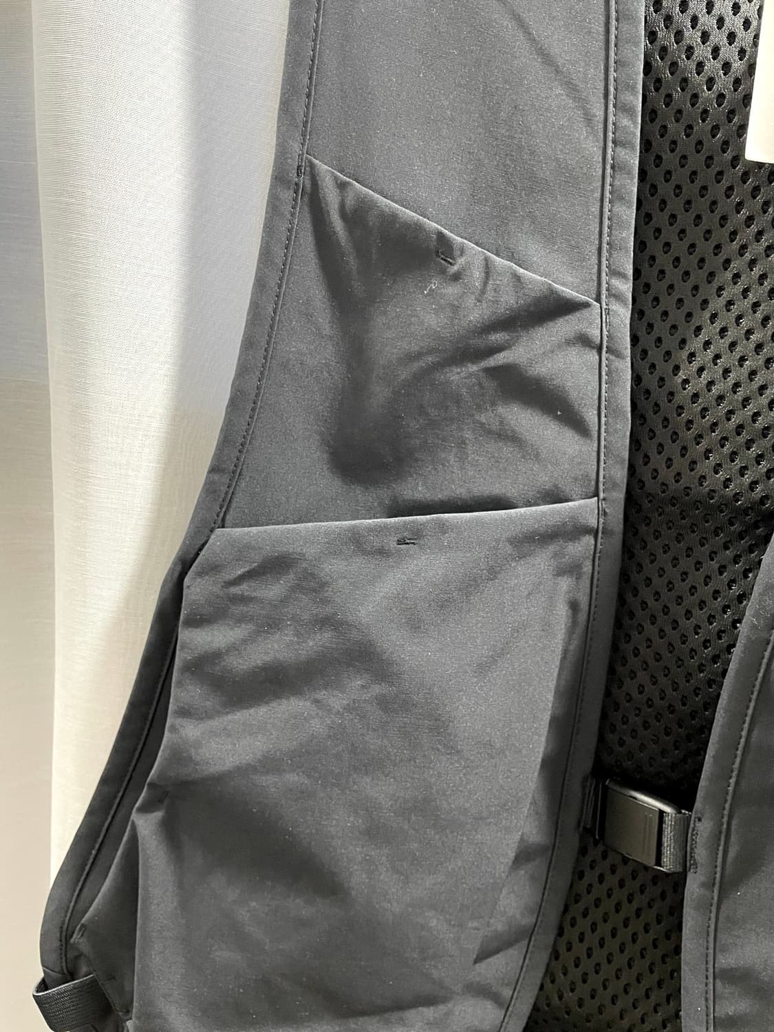 유니클로U/ 유틸리티 베스트 블랙/ M 상품이미지5