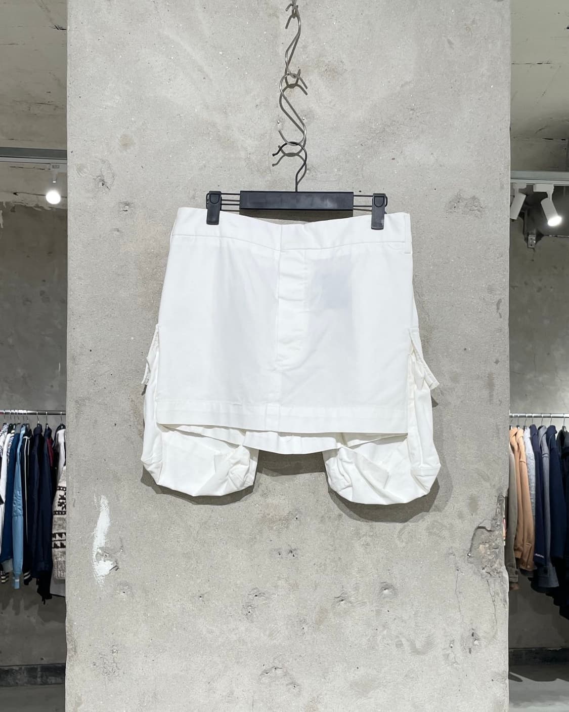앤 드뮐미스터 화이트 나디나 카고 쇼츠 상품이미지1