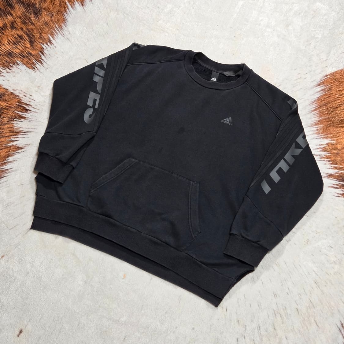 아디다스 약기모 사이드 트임 맨투맨 상품이미지1