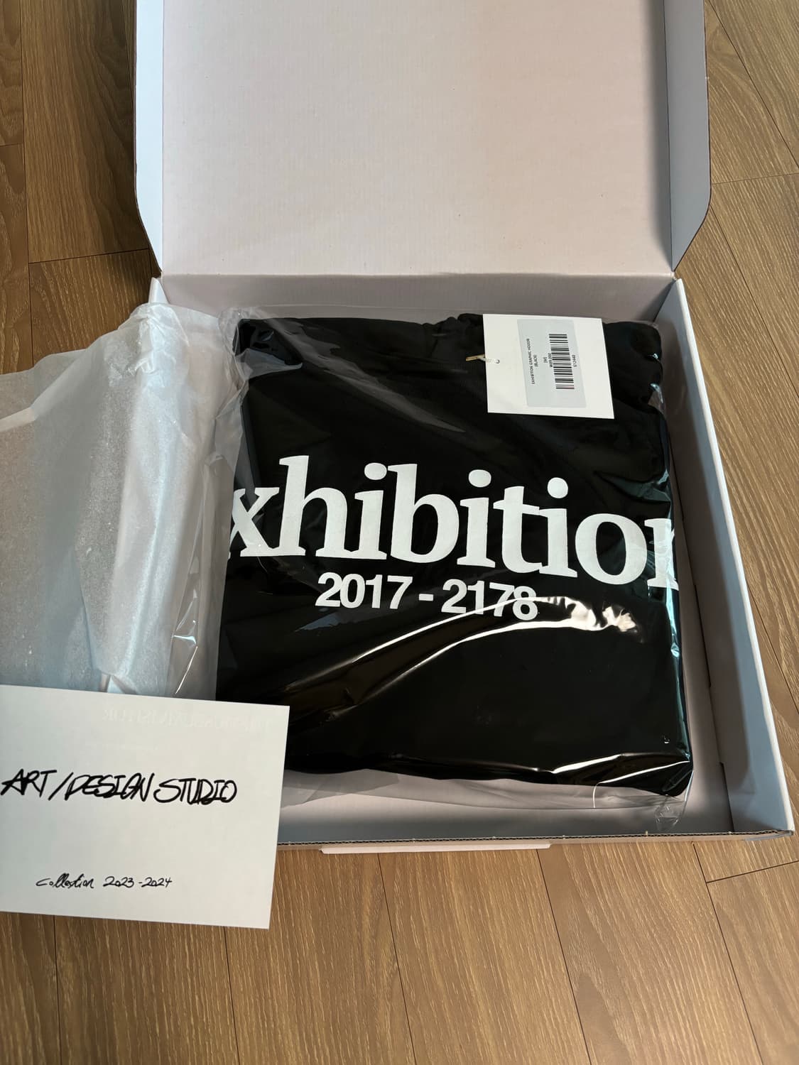 EXHIBITION GRAPHIC HOODIE (BLACK) 상품이미지3
