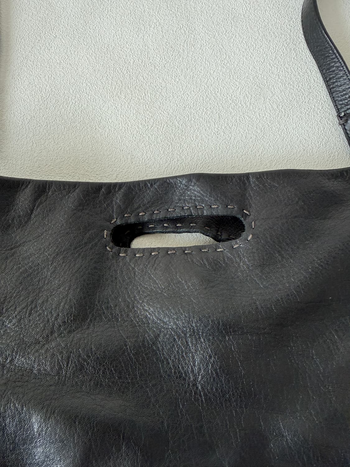 유르트(YURT) 레더 토트 크로스백 상품이미지3