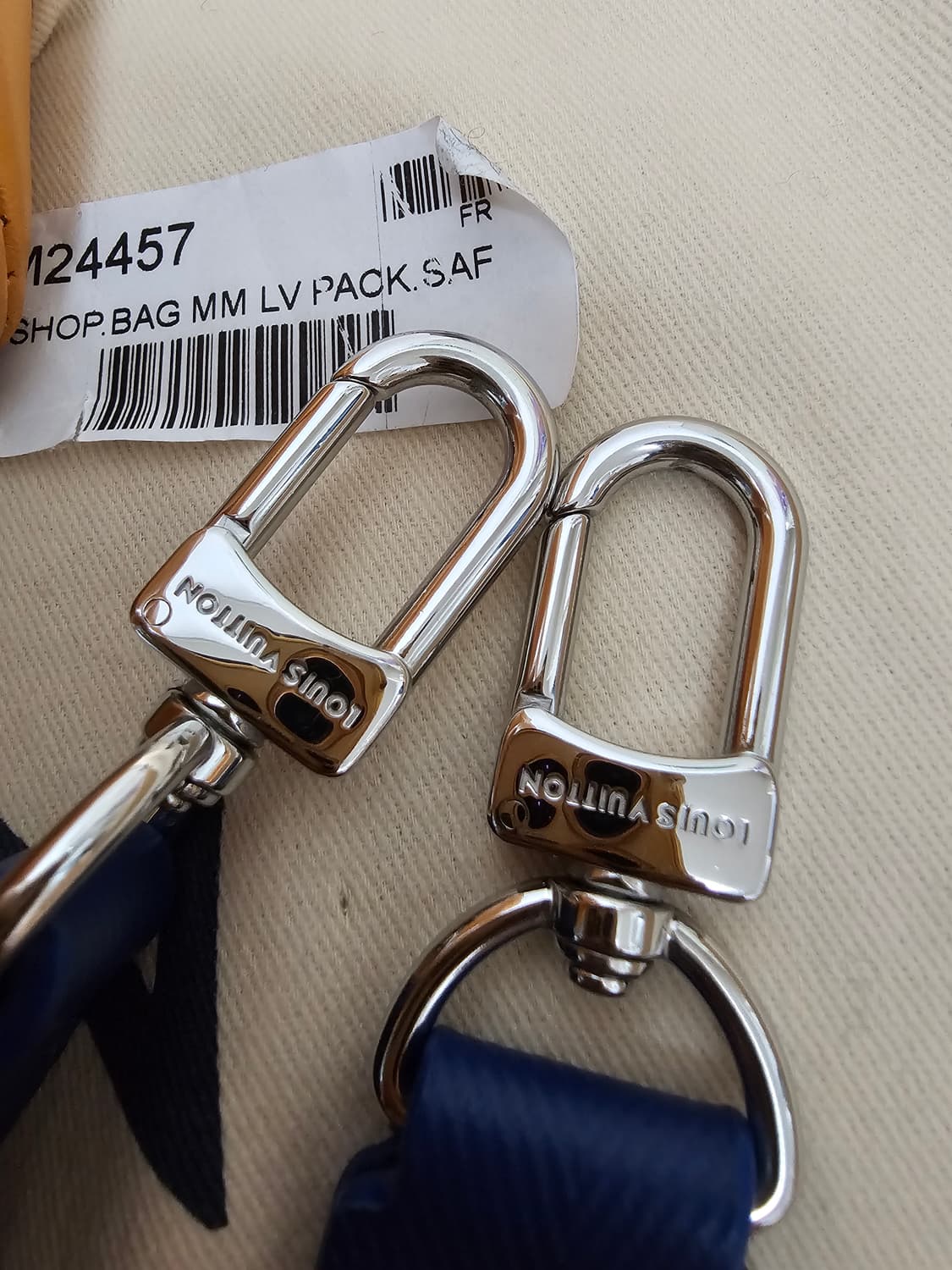 루이비통 퍼렐 쇼퍼 토트백MM 크로스 토트백 샤프란 라지사이즈 상품이미지7