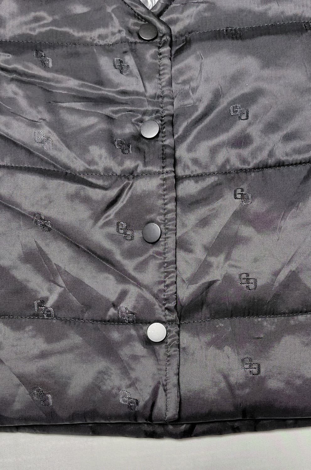 [새상품/무료배송] GYDA(제이다) GG 로고 패턴 경량 패딩 조끼 상품이미지3