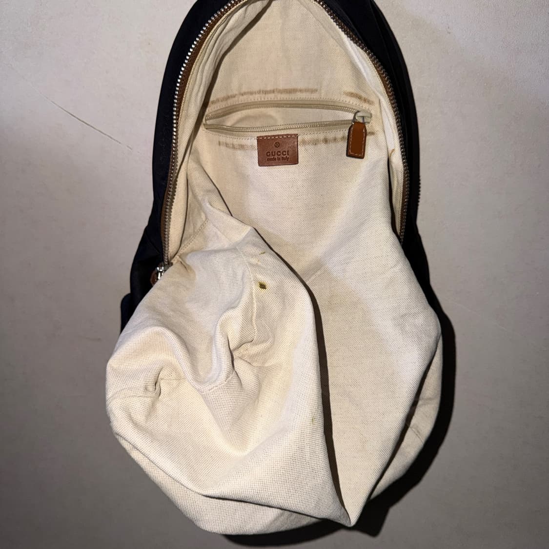 구찌 GG로고 수프림 거북이 백팩 블랙 (안감 사용감) 상품이미지7