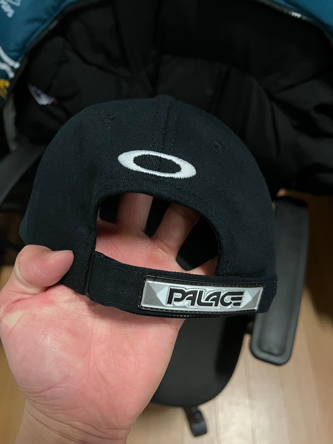 팔라스 오클리 6패널 블랙 실버 볼캡 팝니다 상품이미지4