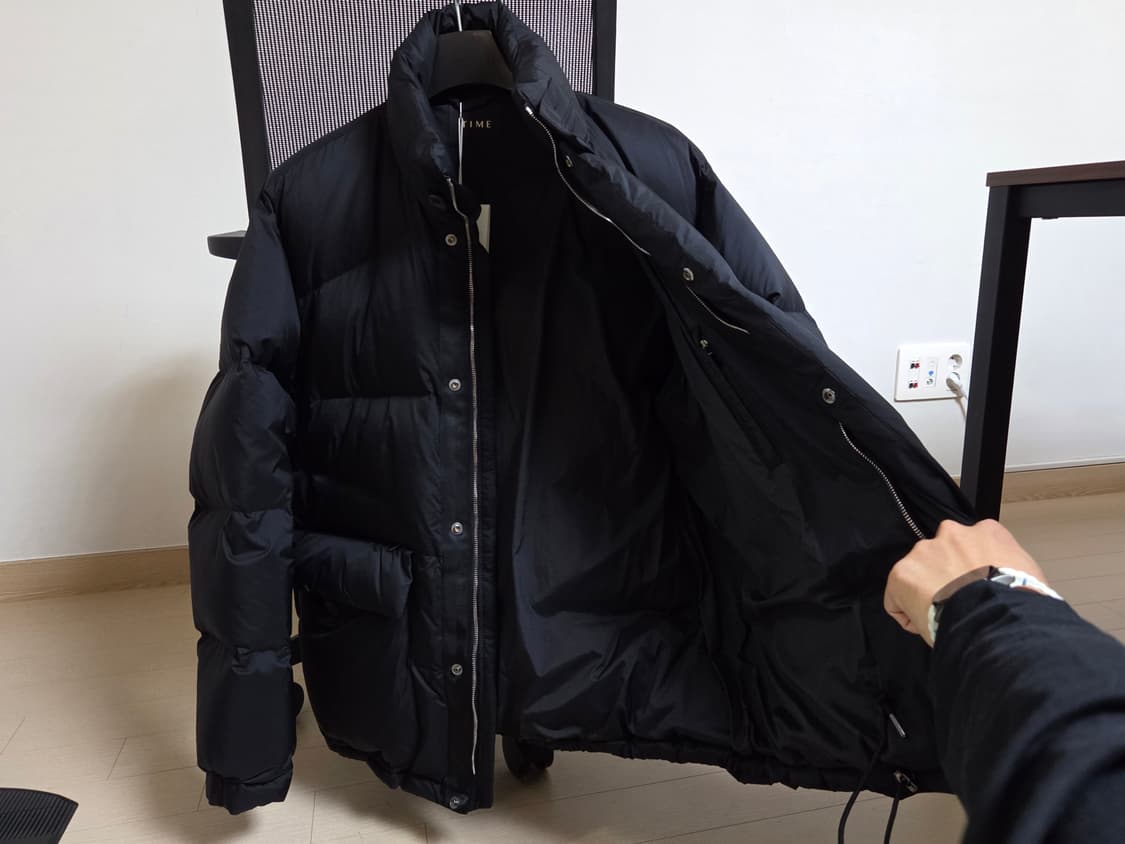 [정품] 타임옴므 25년 신상 블랙 구스다운 패딩 105 size 상품이미지3