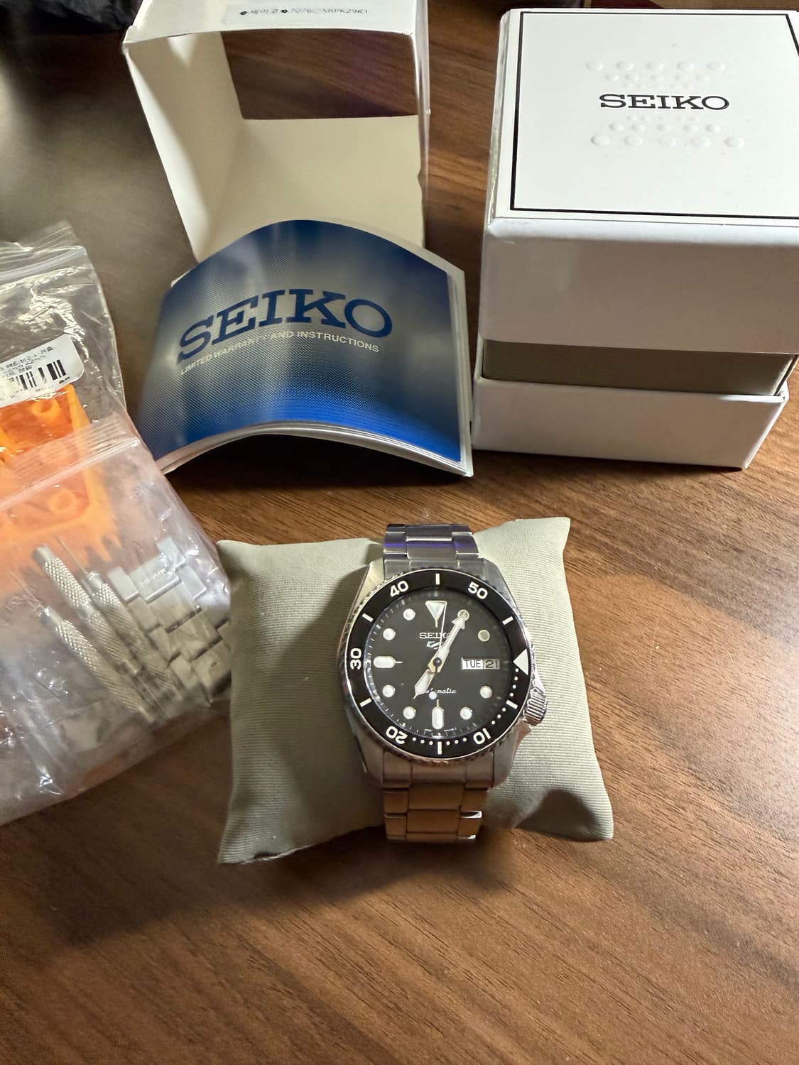 세이코 오토매틱 블랙 다이버 시계 38mm SRPK29K1 상품이미지1