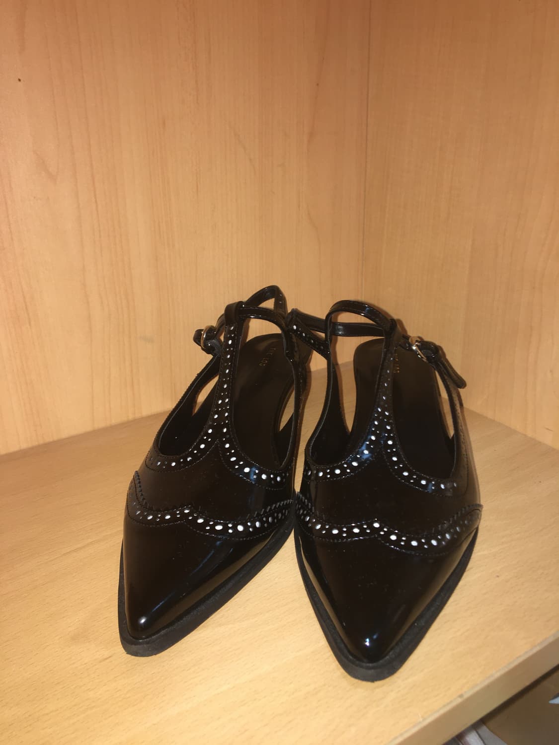 에프터먼데이 punching low stiletto sandal 상품이미지2