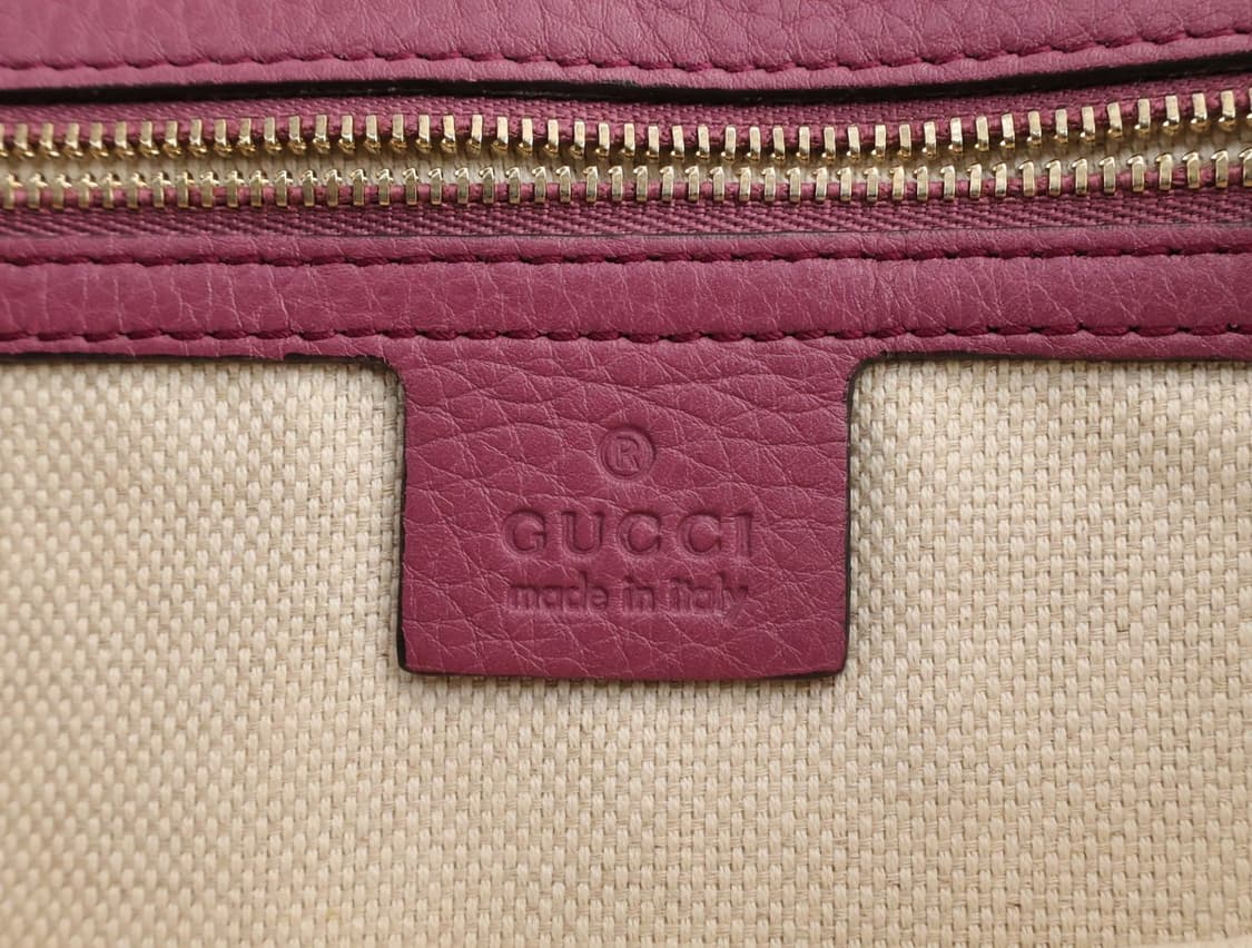 구찌 GG 소호 테슬 플랩 클러치백 상품이미지8