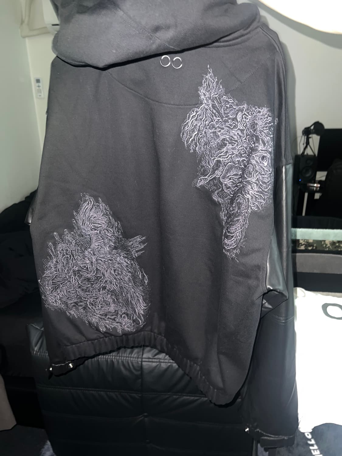 (48)Songzio 송지오옴므 레더 자수후드 상품이미지3