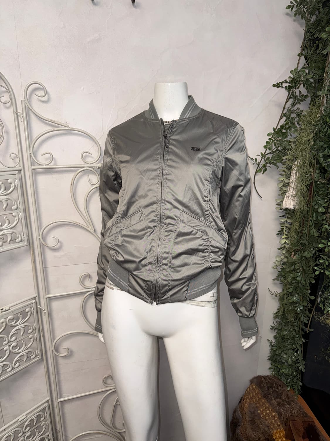 Tommy Hilfiger glossy silver shirring 봄버 상품이미지5