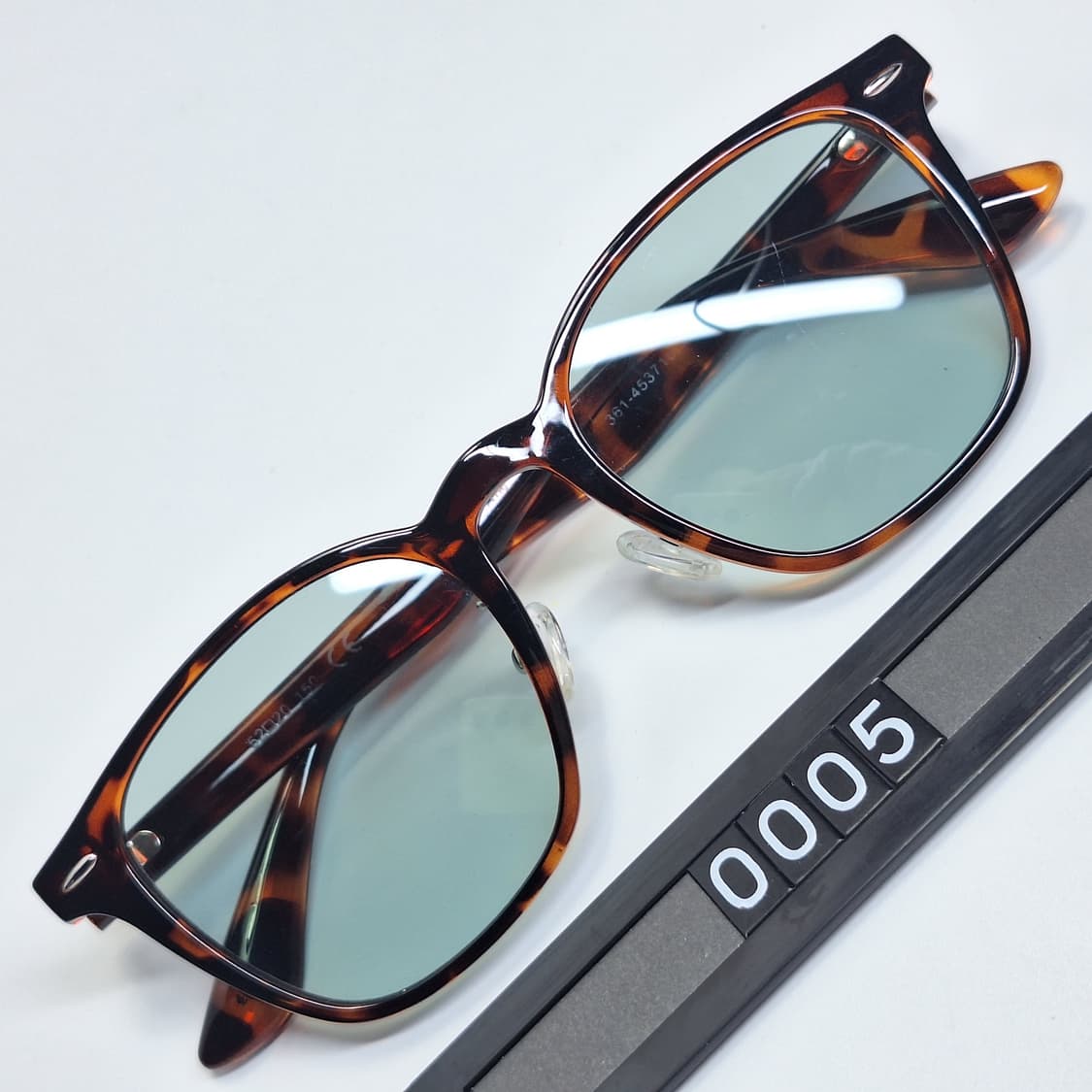 유니클로 호피 스퀘어 선글라스 겸 안경테 361-453710 일본 수입 상품이미지1