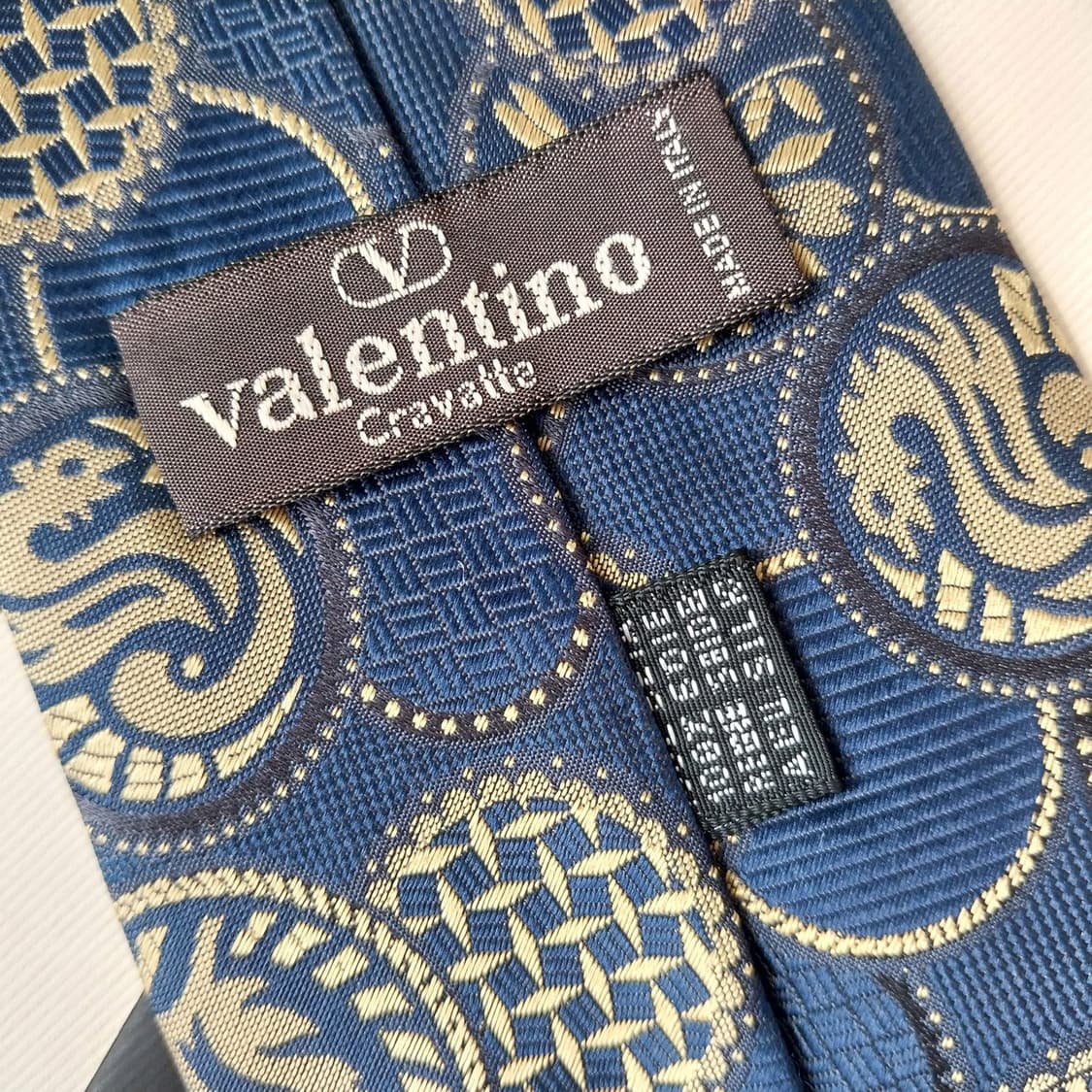 발렌티노 실크 네이비 자카드 넥타이 8.9cm A~B등급 k2449
 상품이미지6