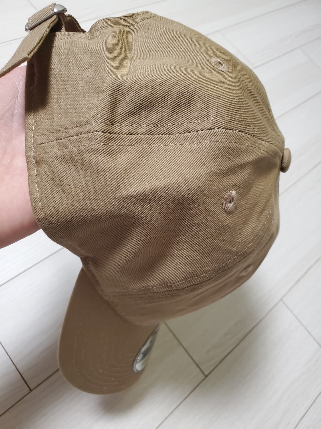 새상품)NEW ERA 뉴에라 볼캡


오염 하자없이 깨끗해요^^ 상품이미지4