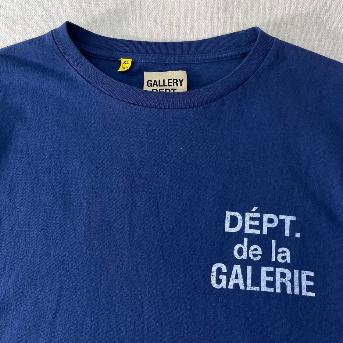 105 갤러리 디파트먼트 프렌치 네이비 반팔 티셔츠 상품이미지3